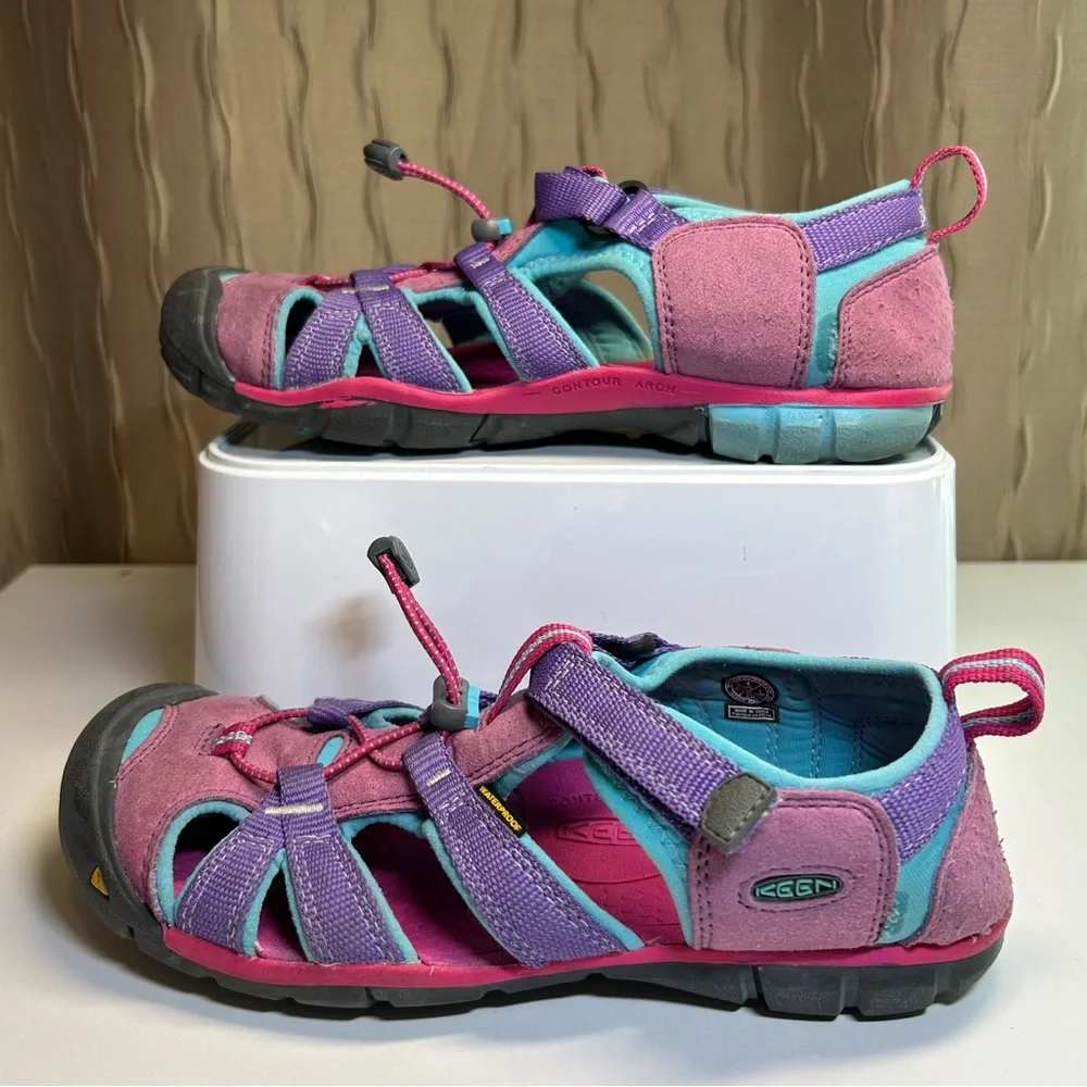 Keen Seacamp II CNX Youth 4 Closed Toe Toggle Lace Purple Pink Teal 1014477